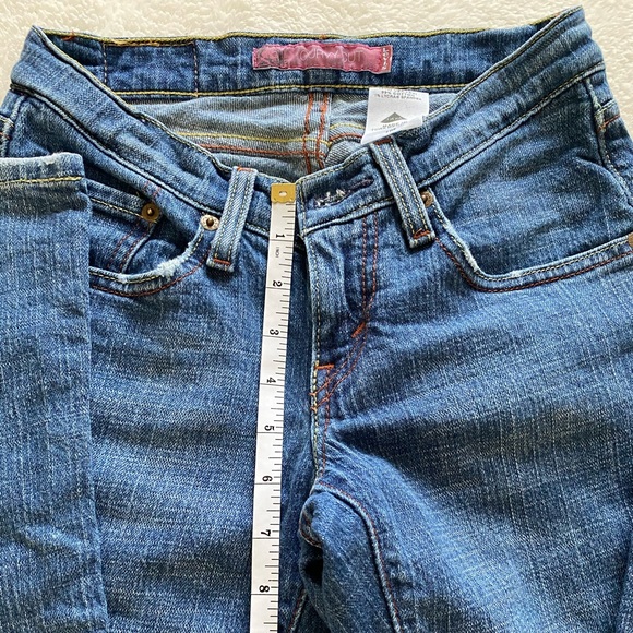 Levi’s Curvy Cut Jeans/ Pants Size: 1M - Picture 11 of 13